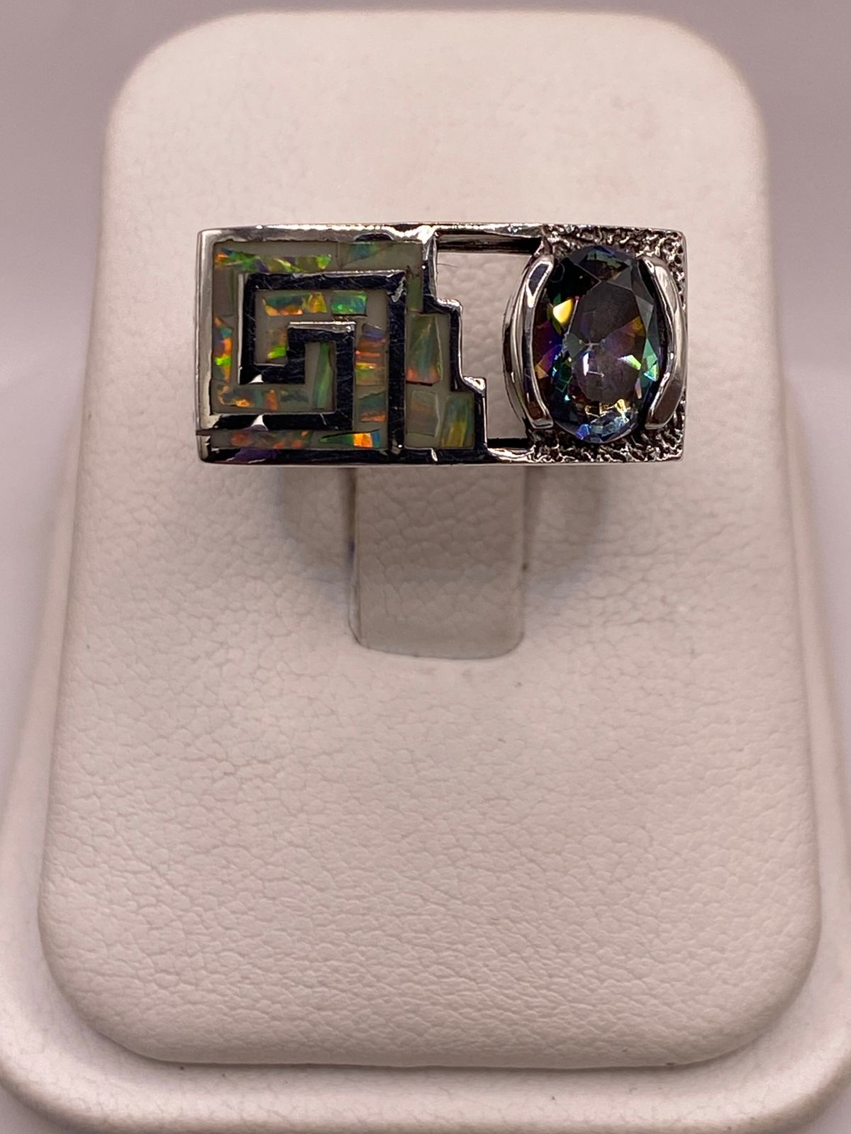 ANILLO GEOMÉTRICO DE PLATA LEY 925 CON ÓPALO DE FUEGO Y ZIRCONIA TORNASOL