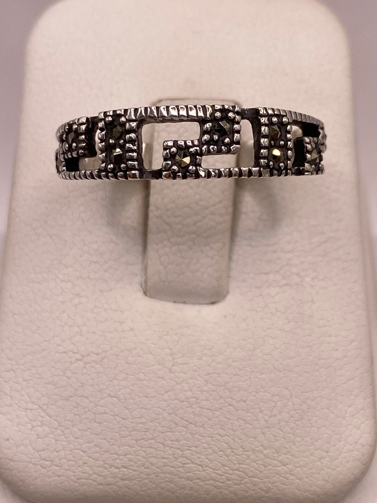 Anillo Greca Geométrico con Marquesitas en Plata Ley 925