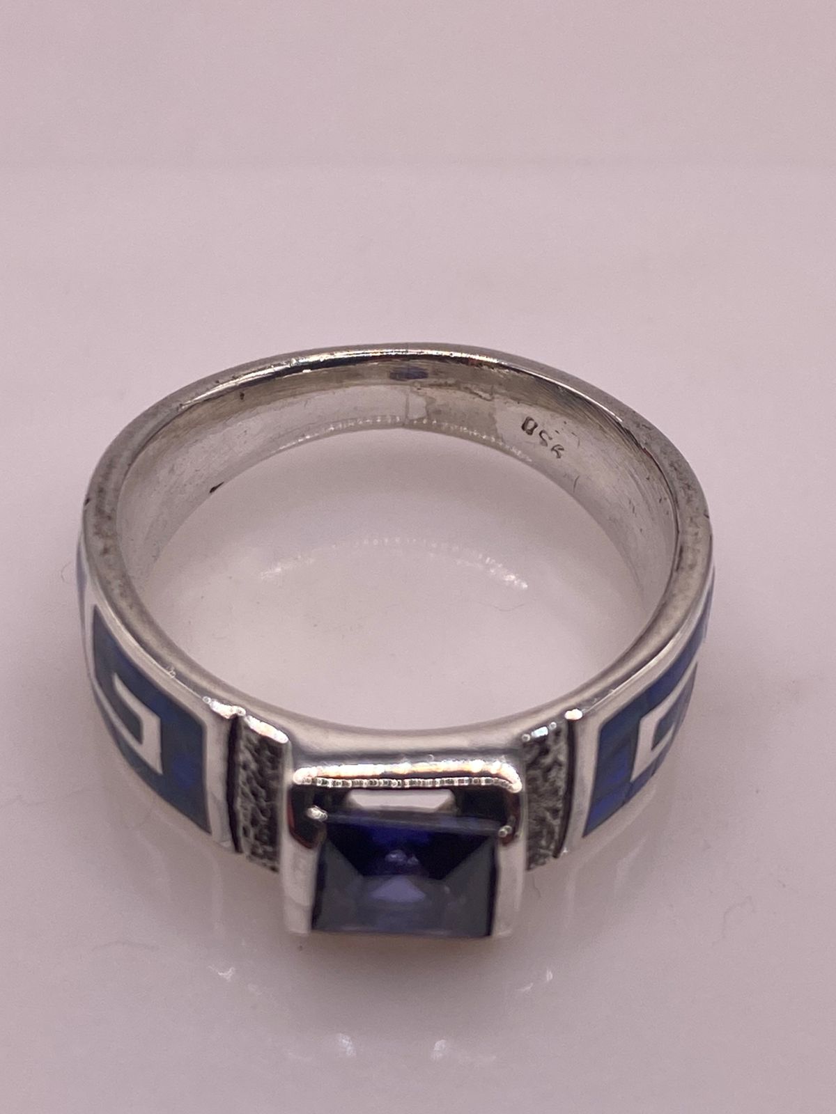 ANILLO GRECA ÓPALO DE FUEGO AZUL-VERDE & ZIRCONIA TANZANITA PLATA 950