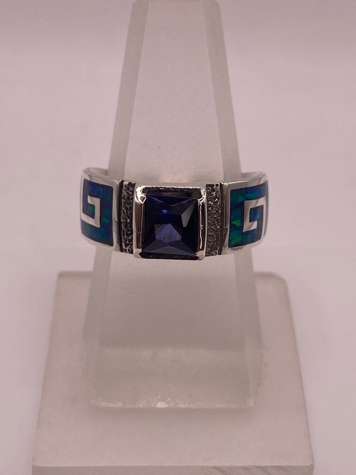 ANILLO GRECA ÓPALO DE FUEGO AZUL-VERDE & ZIRCONIA TANZANITA PLATA 950