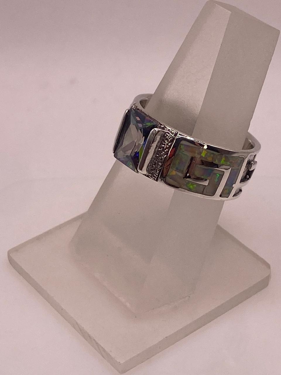 ANILLO GRECA CON ÓPALO DE FUEGO Y ZIRCONIA EN PLATA LEY .950