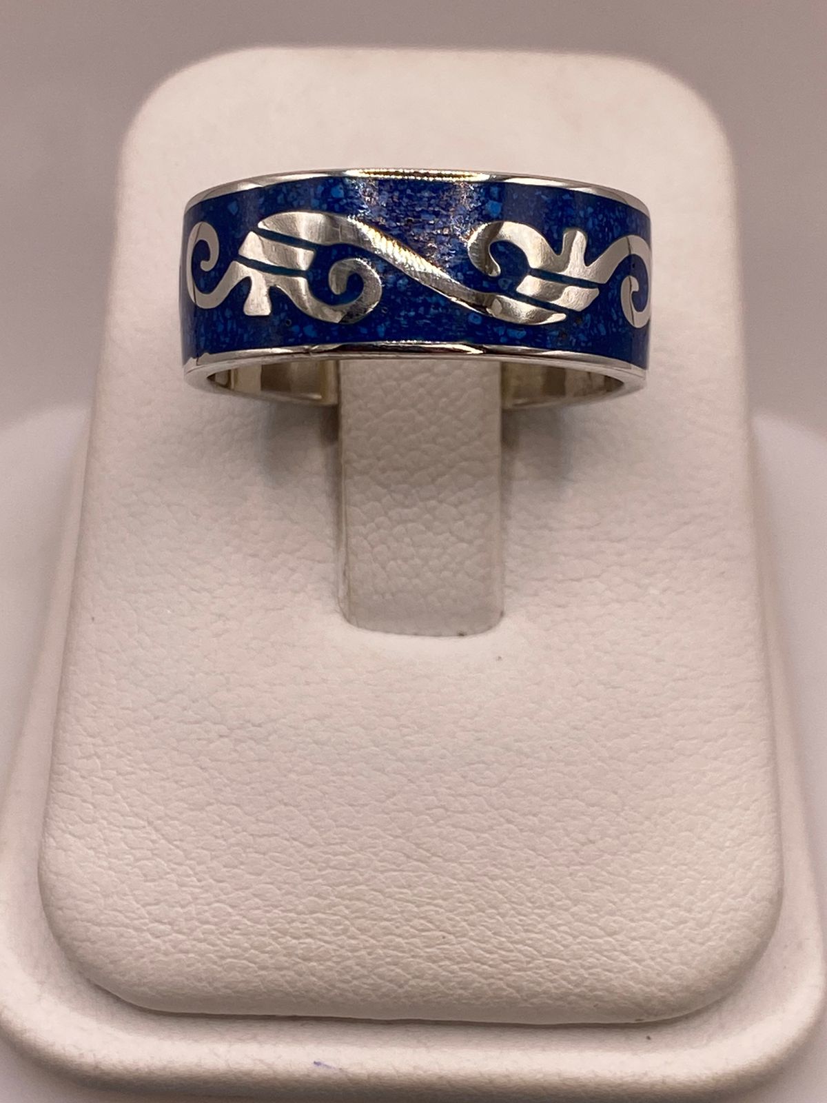 Anillo Greca Ornamentada de Plata .925 con Incrustación Azul