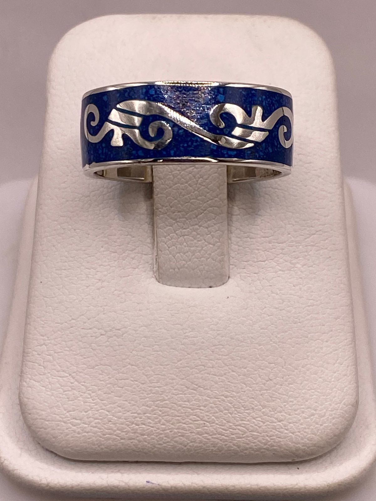 Anillo Greca Ornamentada de Plata .925 con Incrustación Azul