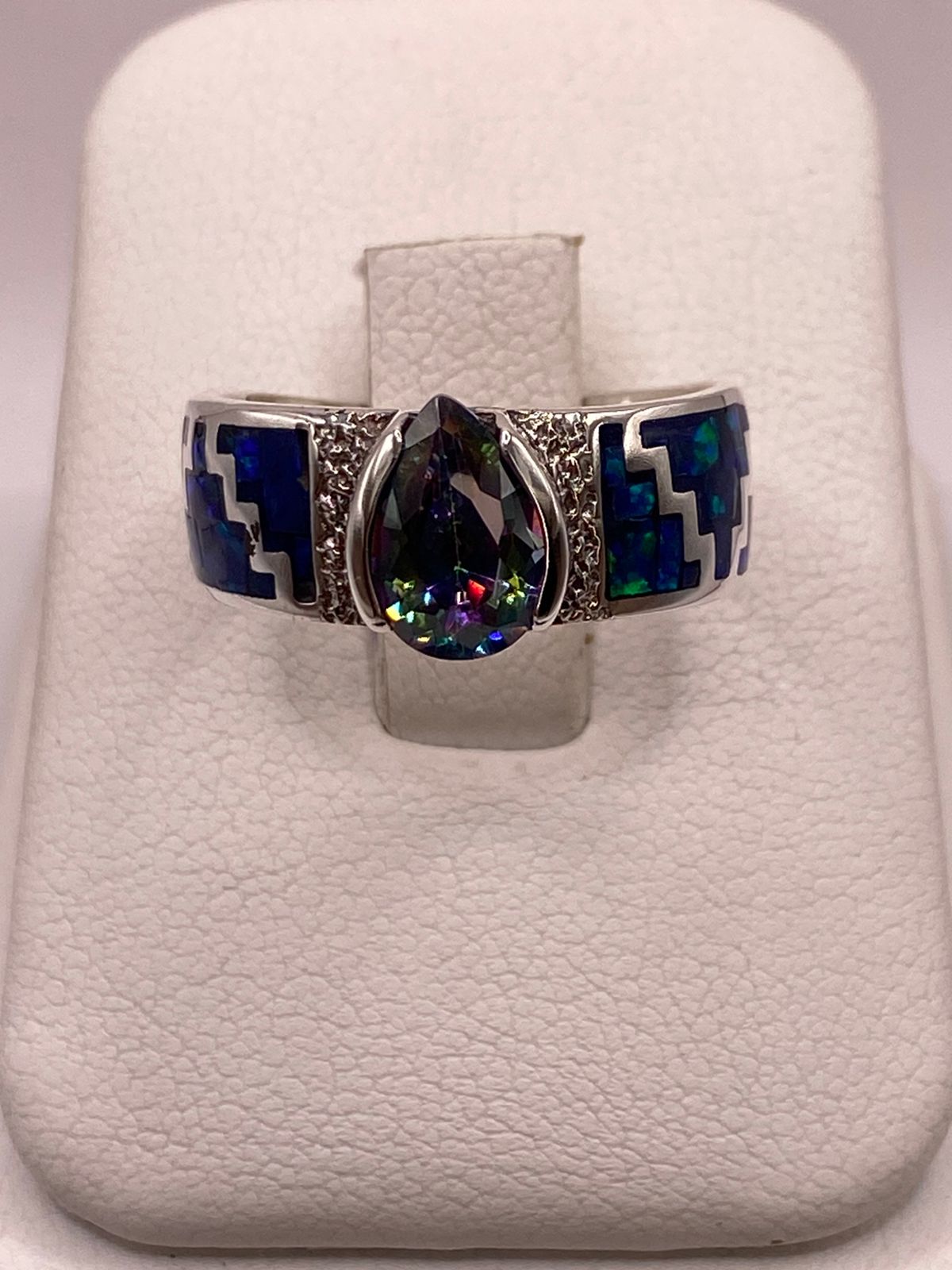 ANILLO GRECA DE PLATA LEY 950 CON ÓPALO DE FUEGO Y ZIRCONIA