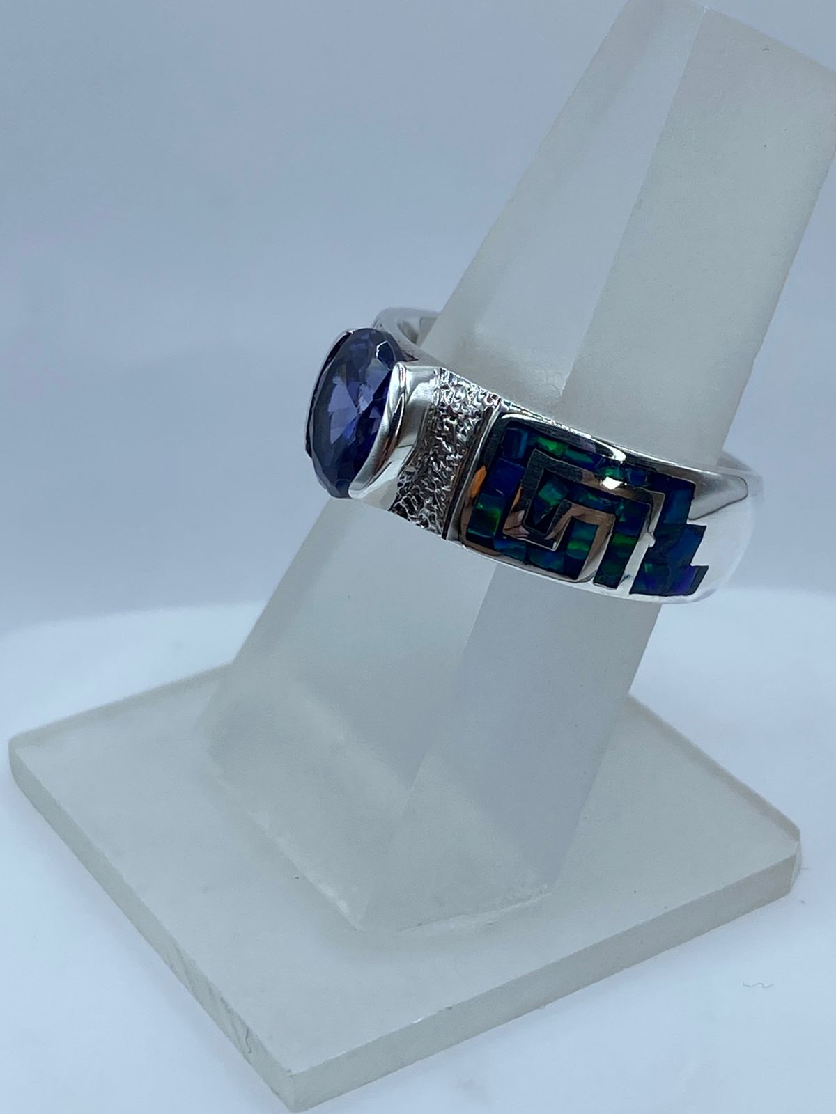 ANILLO GRECA DE PLATA .950 CON ÓPALO DE FUEGO Y ZIRCONIA AZUL