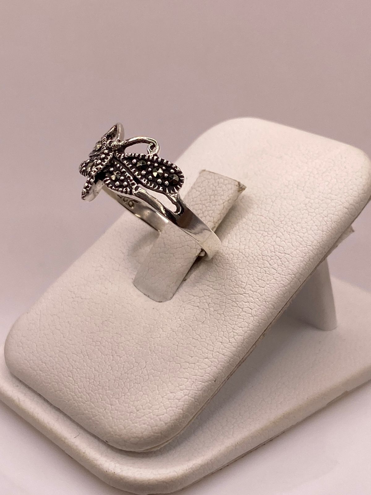 Anillo Libélula Vintage con Marquesitas en Plata Ley 925