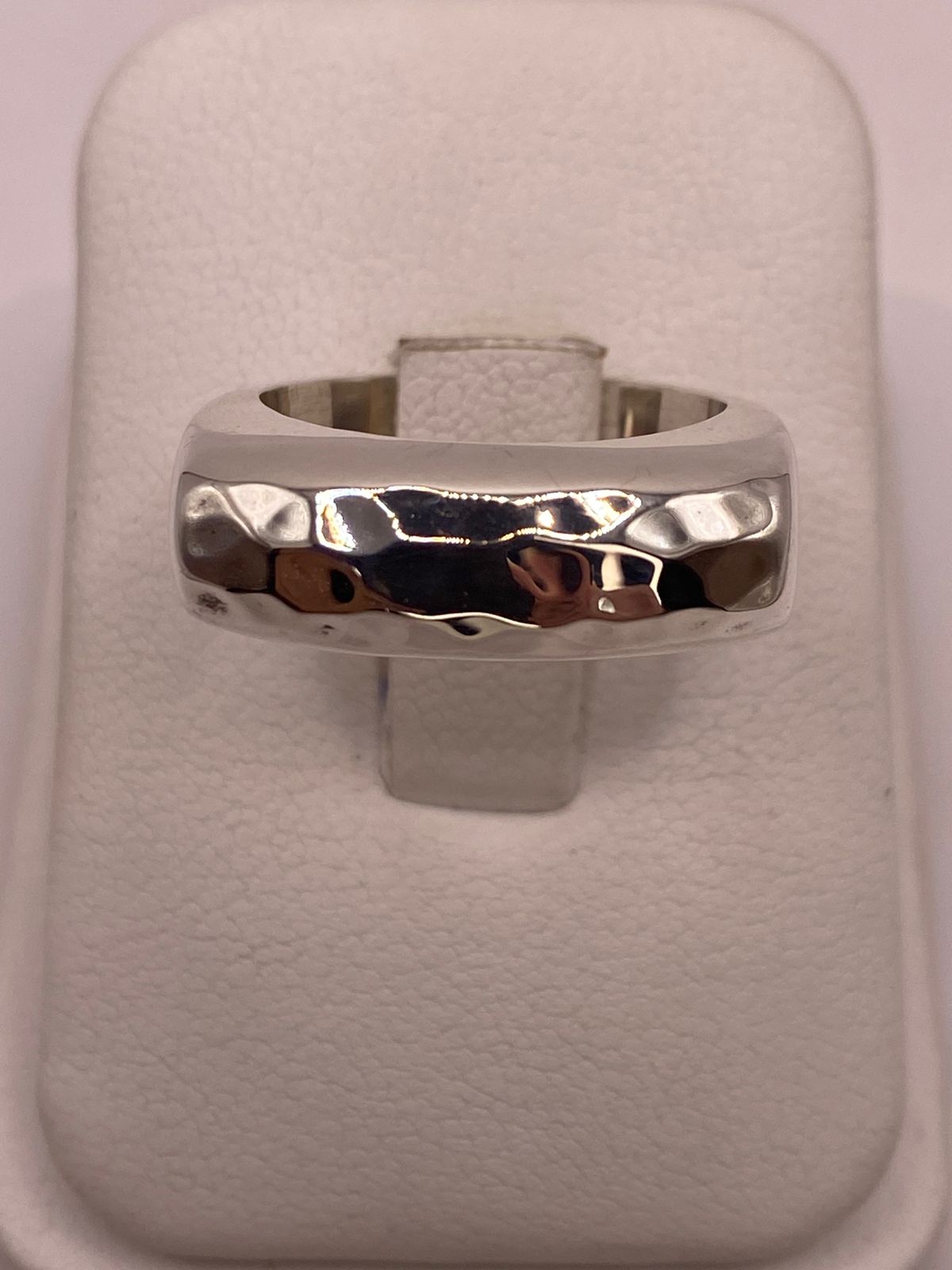ANILLO MARTILLADO DE PLATA LEY 925