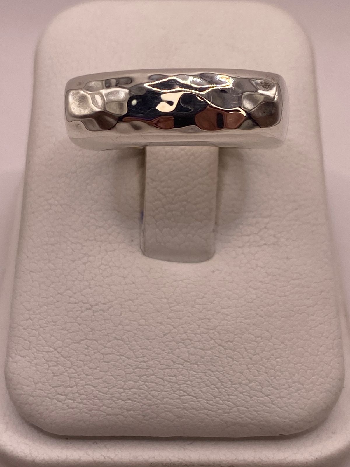 ANILLO MARTILLADO DE PLATA LEY 925