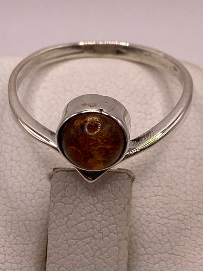 Anillo Minimalista con Ámbar Natural en Plata Ley 925, sello de autenticidad Plata Ley .925