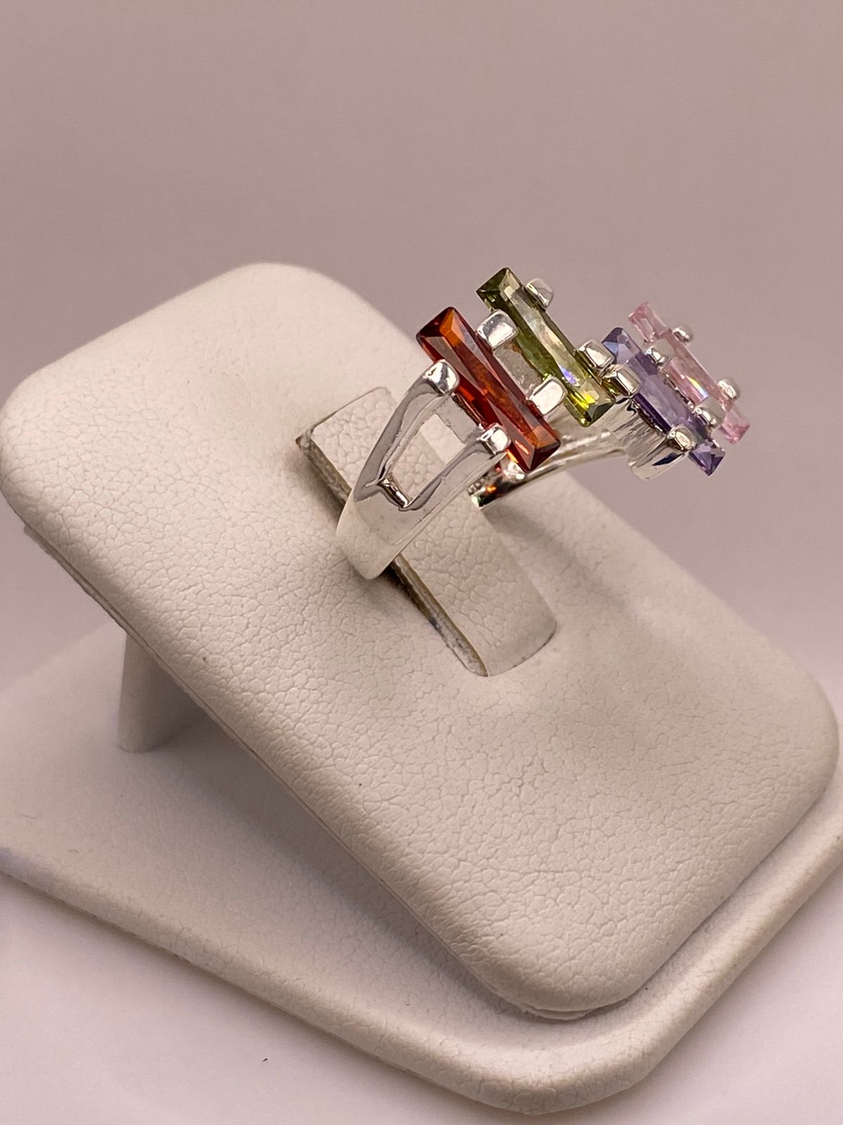 Anillo Multicolor de Zirconias Baguette Plata Ley 925