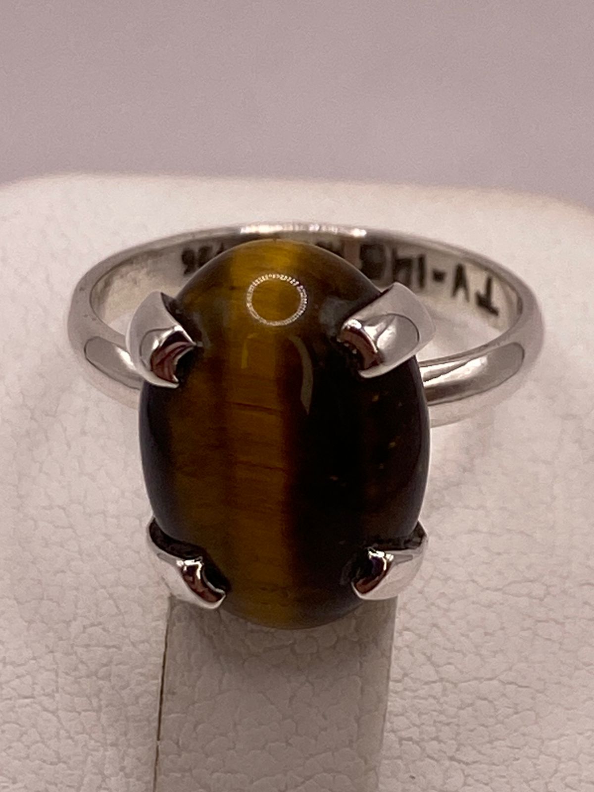 ANILLO CON OJO DE TIGRE DE PLATA LEY 925