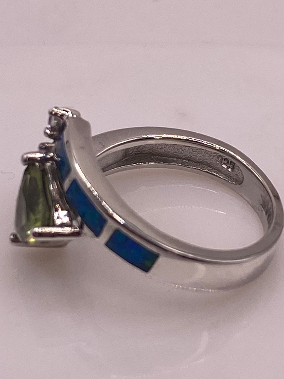 ANILLO ÓPALO AZUL & ZIRCONIA PERIDOTO, DIAMANTES PLATA 925, sello de autenticidad Plata Ley .925