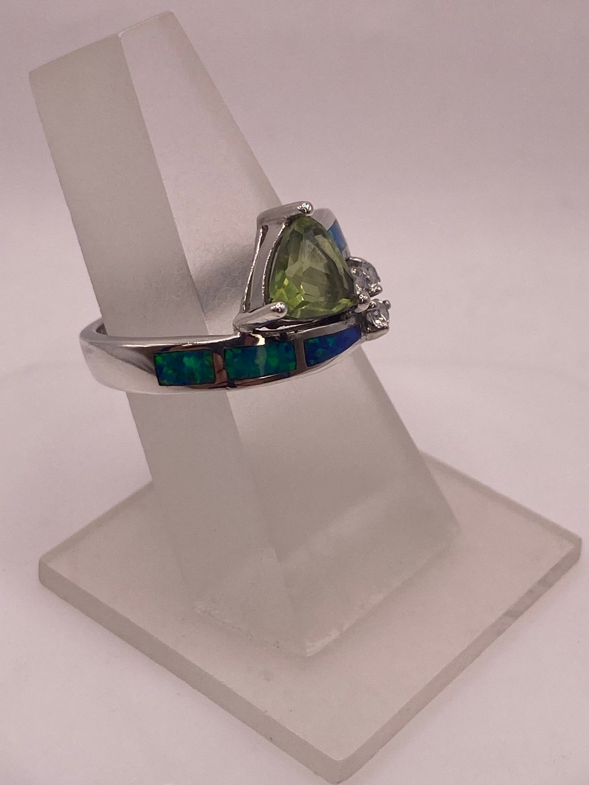 ANILLO ÓPALO AZUL & ZIRCONIA PERIDOTO, DIAMANTES PLATA 925, vista frontal