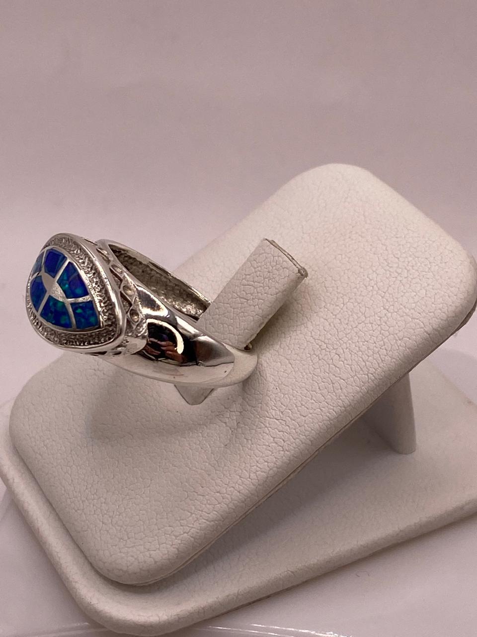 💍 ANILLO OVALADO CON ÓPALO DE FUEGO EN PLATA LEY .950