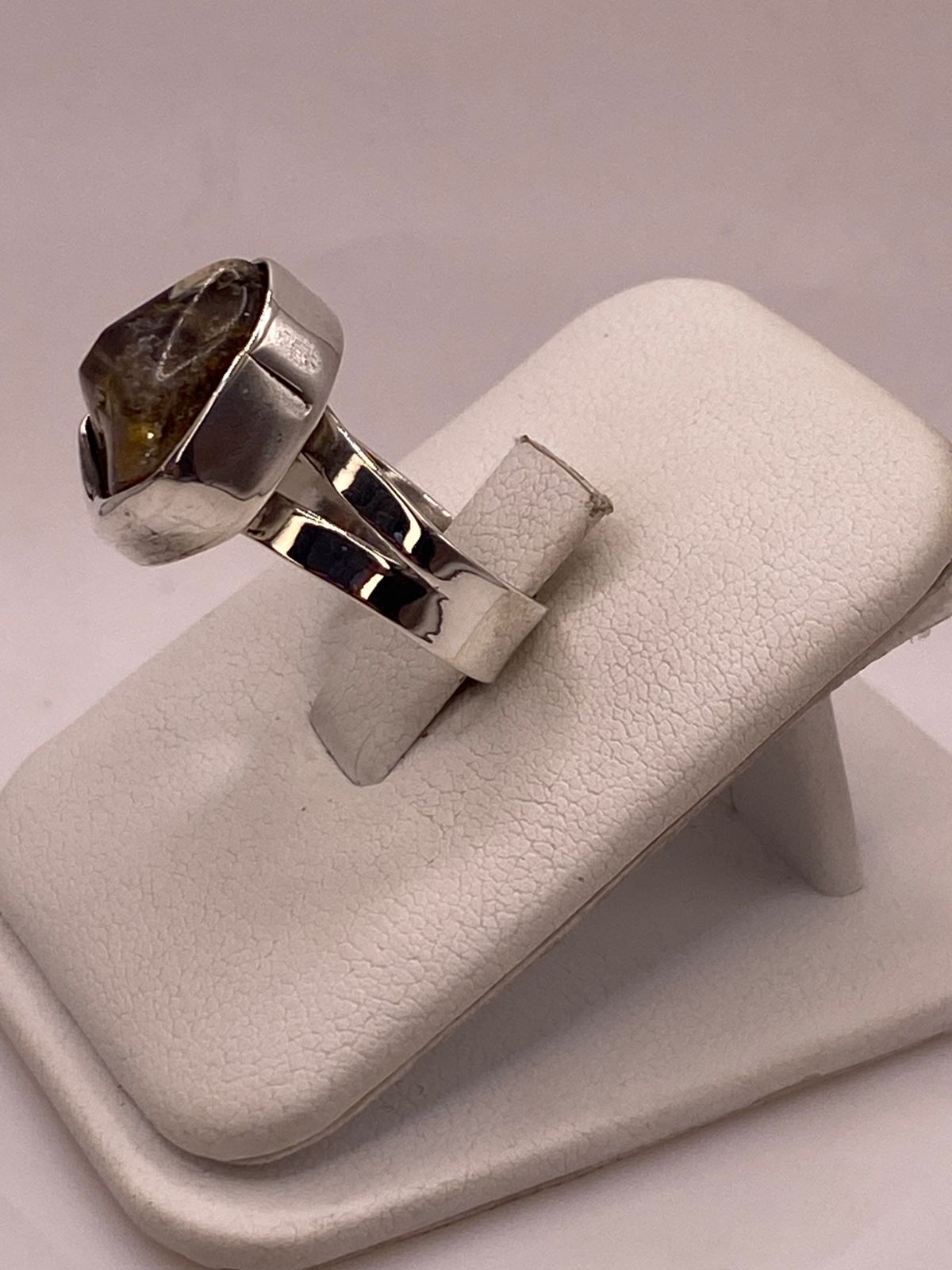 ANILLO DE PLATA 925 CON CUARZO NATURAL