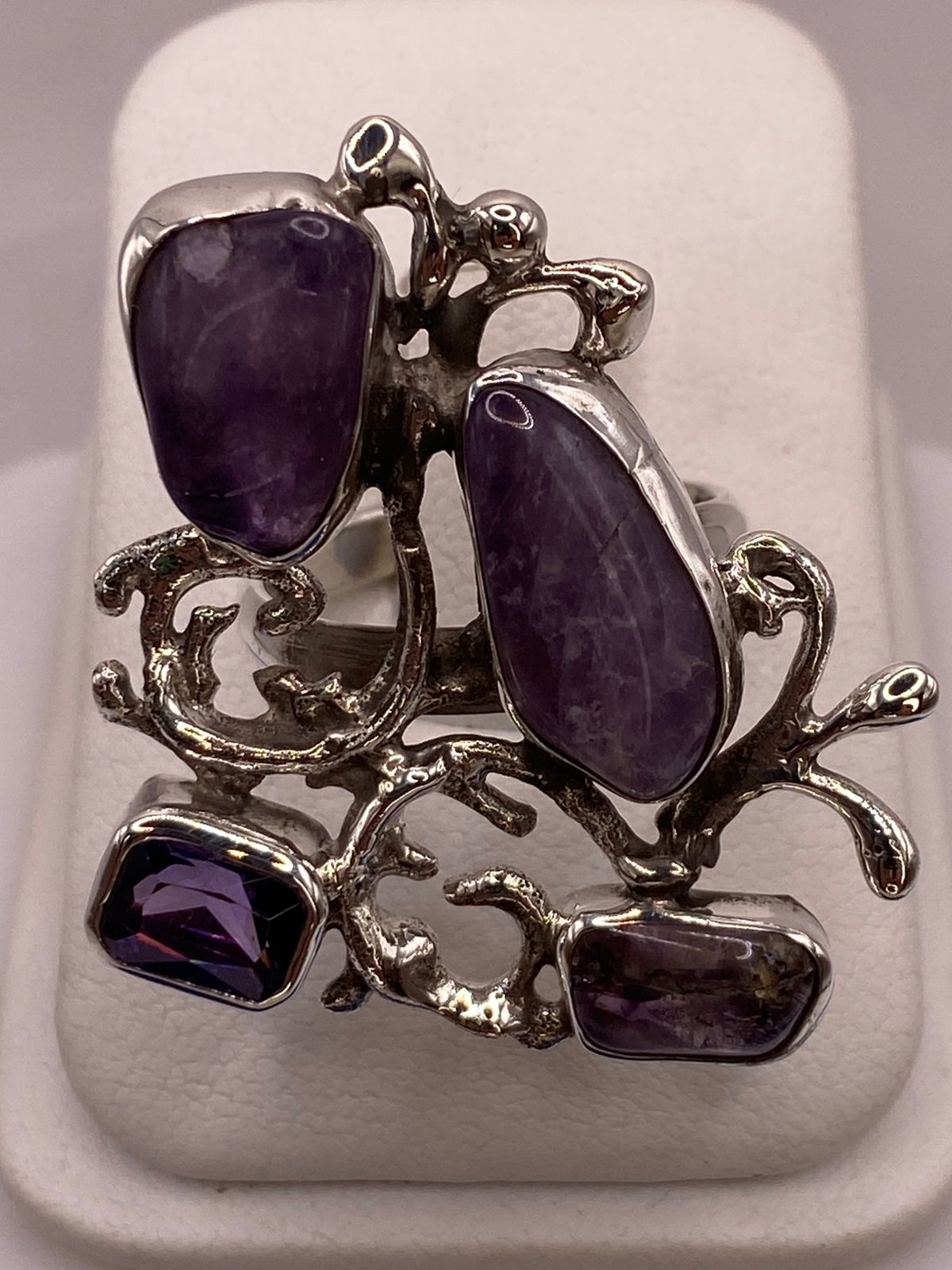 ANILLO DE PLATA LEY 925 CON AMATISTA Y ZIRCONIA