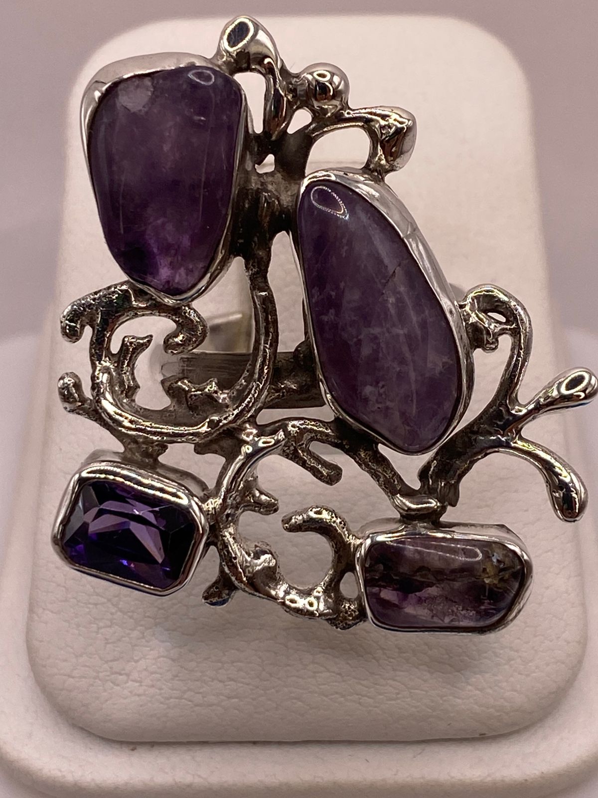 ANILLO DE PLATA LEY 925 CON AMATISTA Y ZIRCONIA