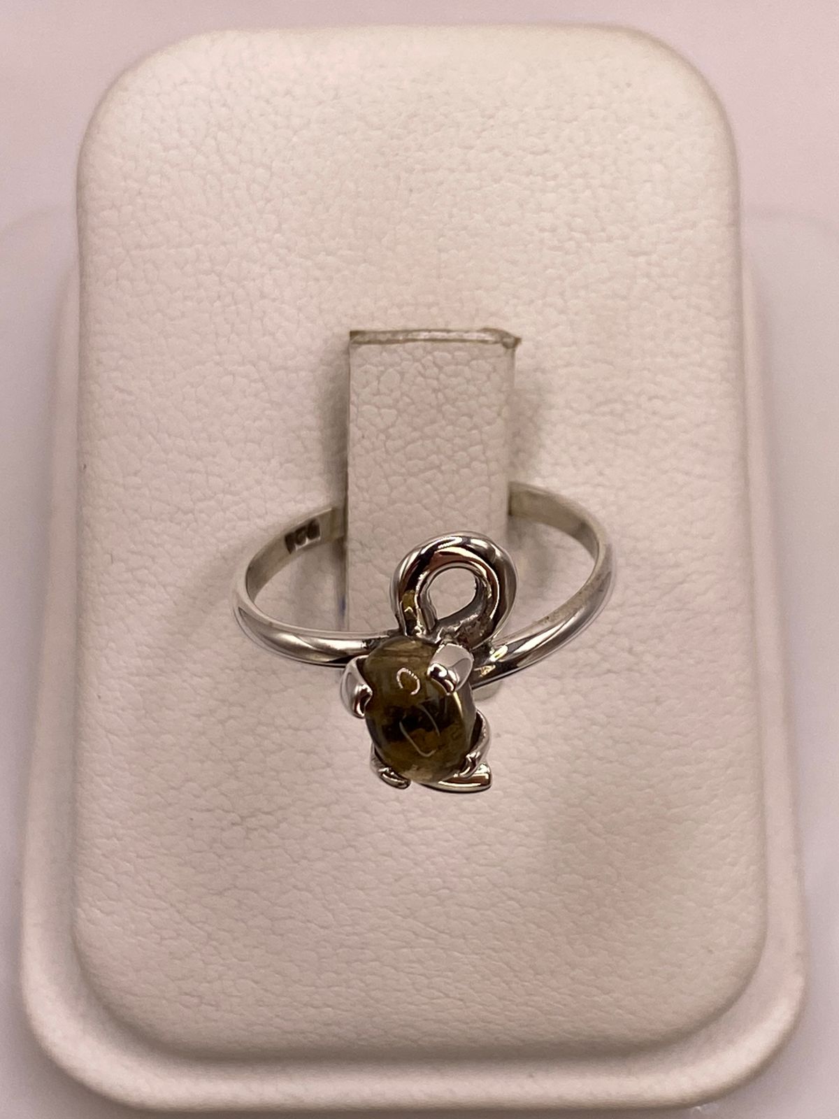 Anillo de Plata Ley 925 con Ámbar Ahumado, vista posterior