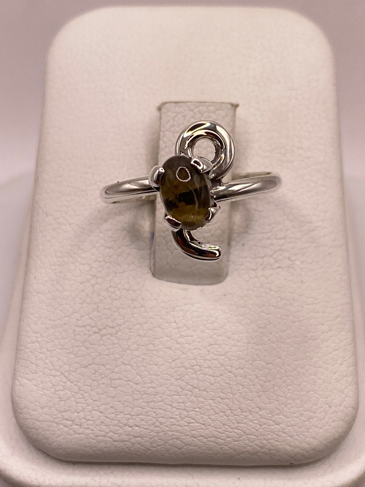 Anillo de Plata Ley 925 con Ámbar Ahumado, vista posterior