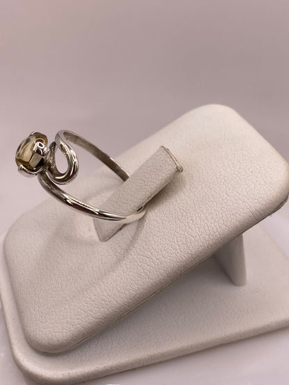 Anillo de Plata Ley 925 con Ámbar Ahumado, vista de detalle