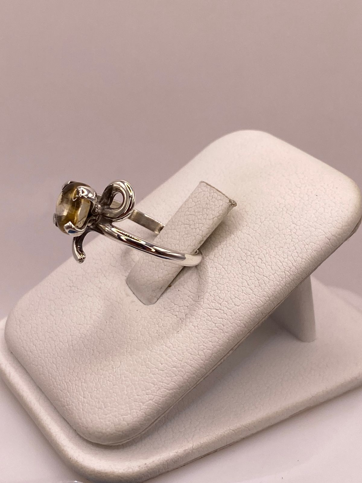 ANILLO DE PLATA LEY 925 CON ÁMBAR AHUMADO