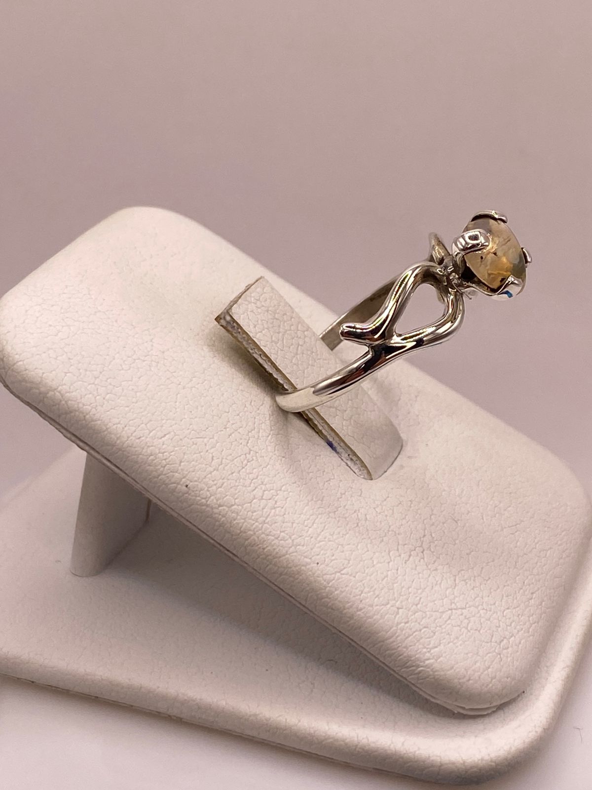 ANILLO DE PLATA LEY 925 CON ÁMBAR AHUMADO