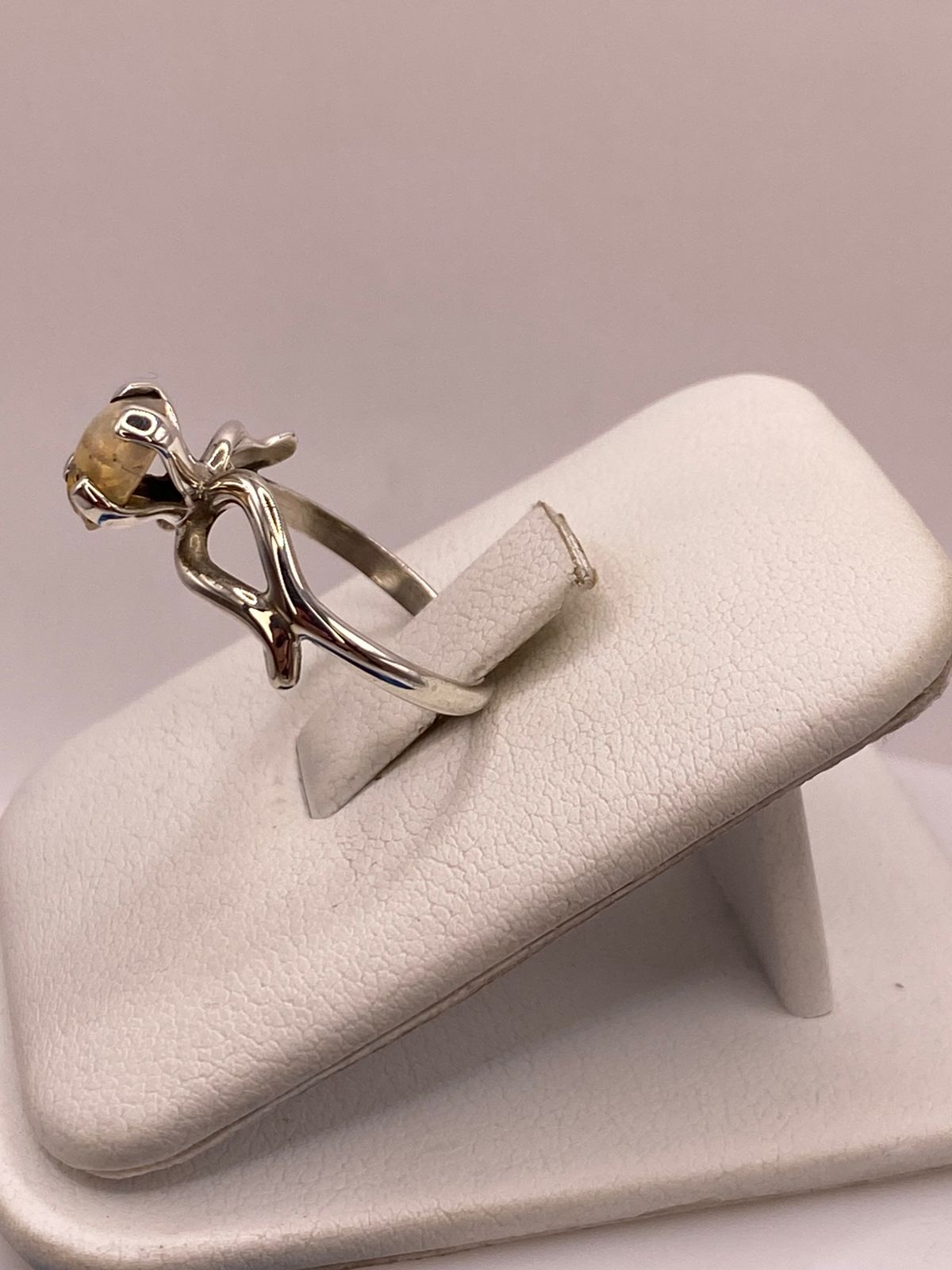 ANILLO DE PLATA LEY 925 CON ÁMBAR AHUMADO