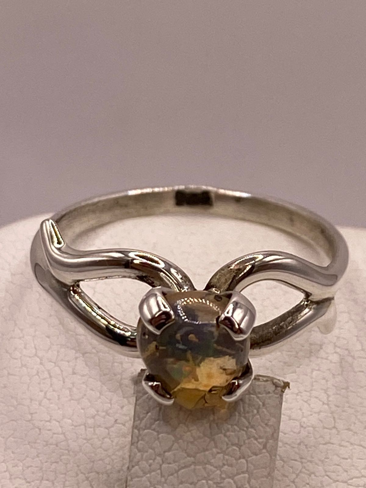 ANILLO DE PLATA LEY 925 CON ÁMBAR AHUMADO