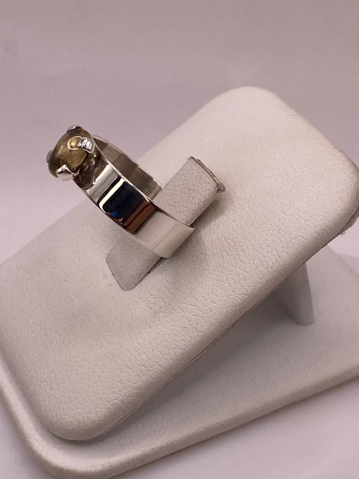 ANILLO DE PLATA LEY 925 CON ÁMBAR AHUMADO
