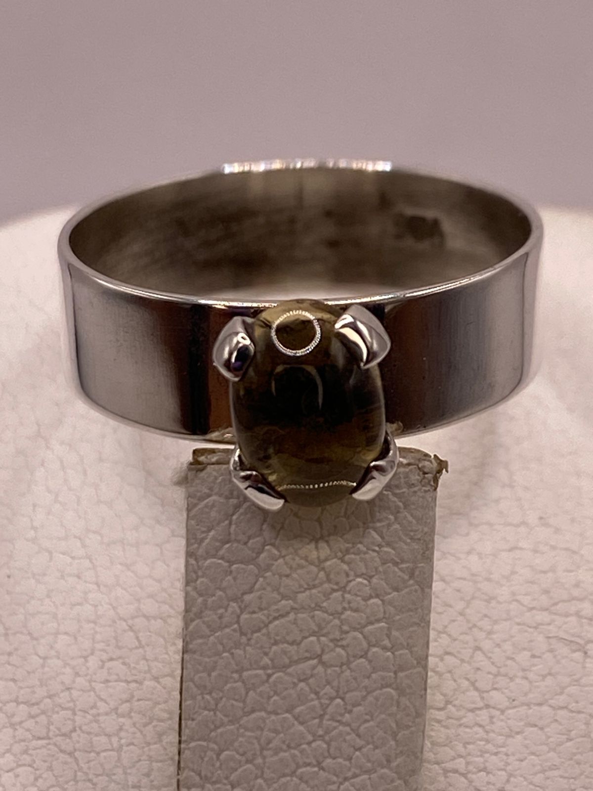 ANILLO DE PLATA LEY 925 CON ÁMBAR AHUMADO
