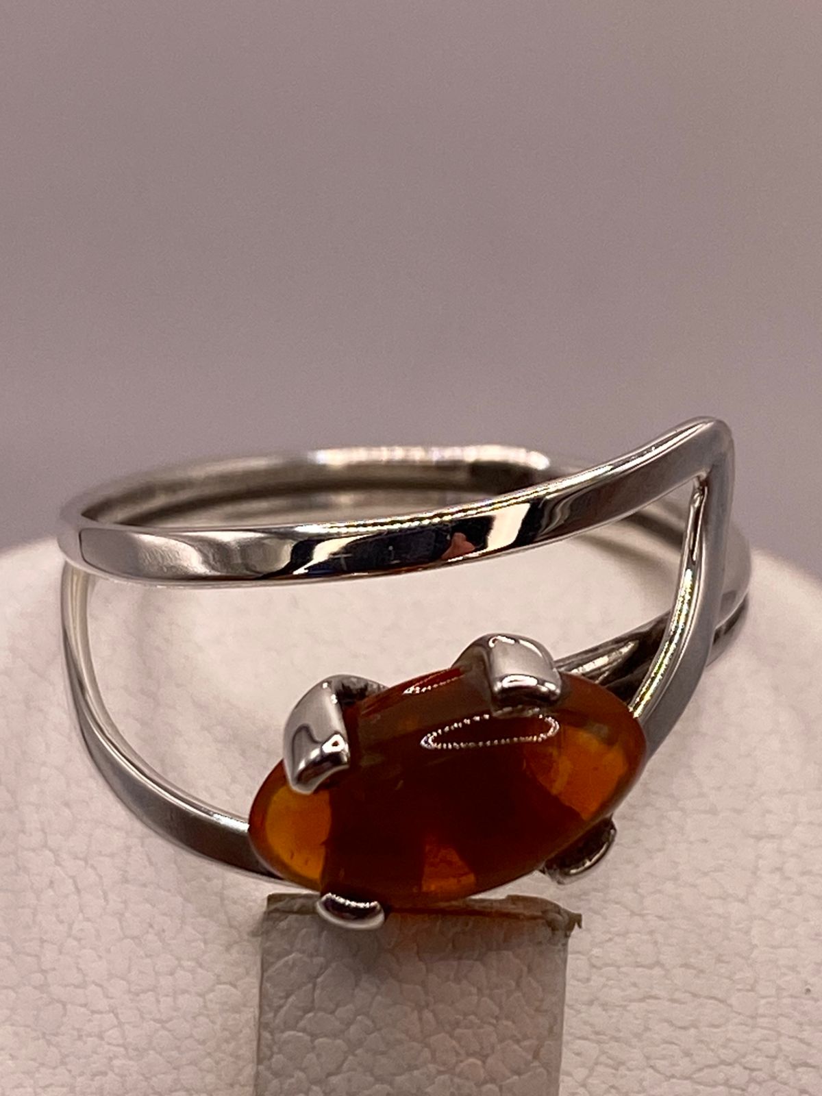 ANILLO DE PLATA LEY 925 CON ÁMBAR NATURAL