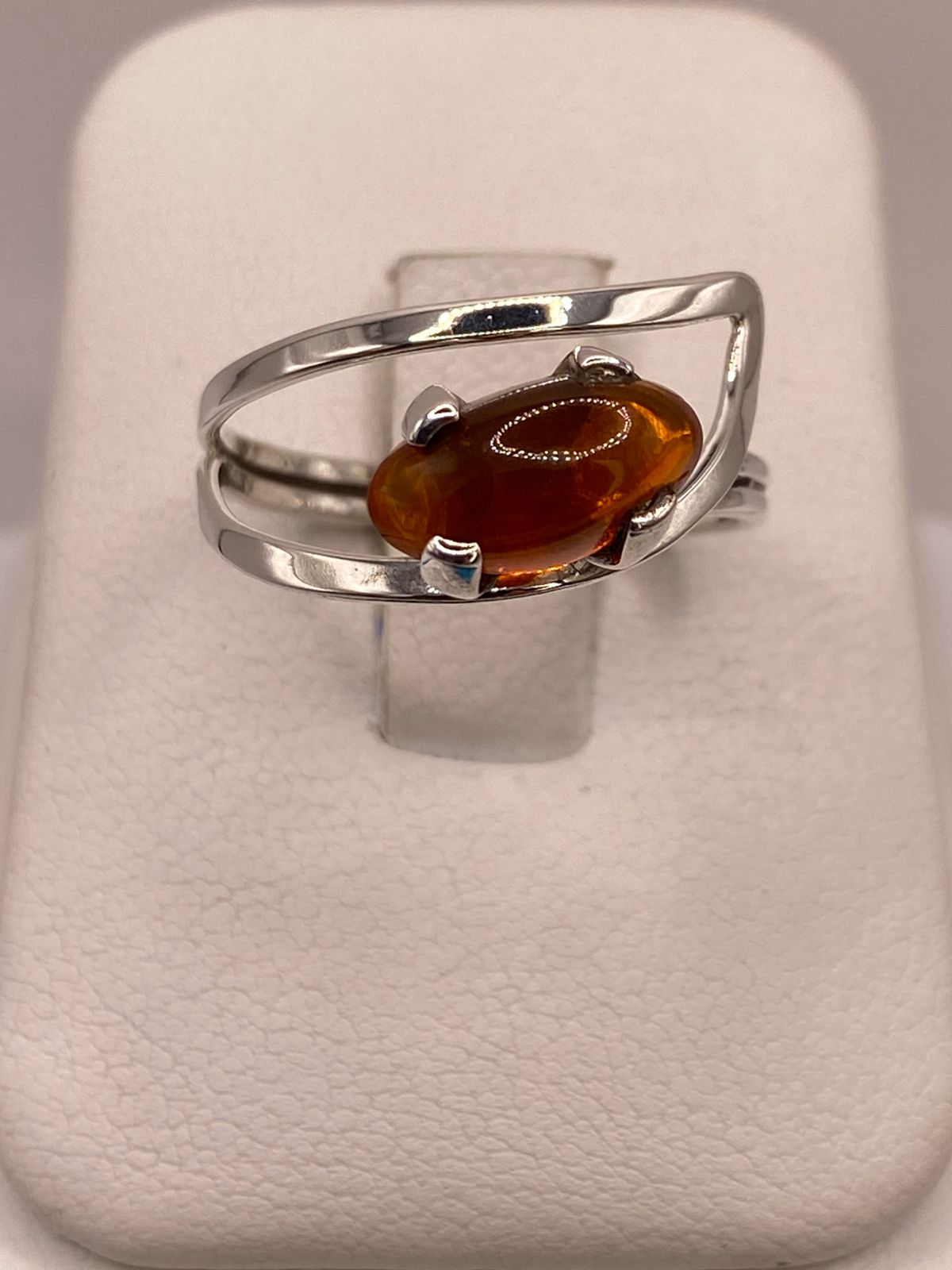 ANILLO DE PLATA LEY 925 CON ÁMBAR NATURAL