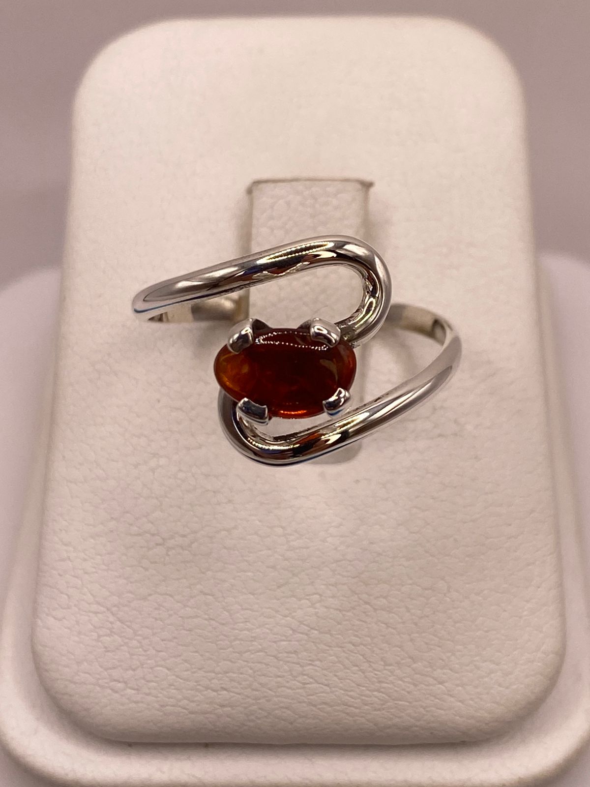 ANILLO DE PLATA LEY 925 CON ÁMBAR NATURAL