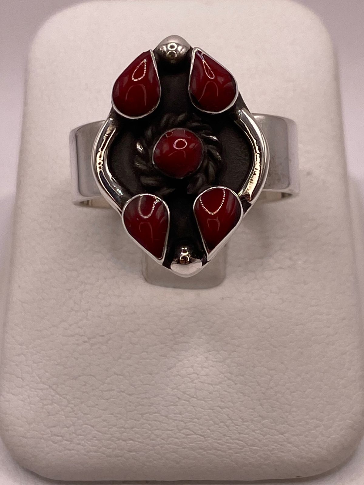 ANILLO DE PLATA LEY 925 CON CORAL ROJO