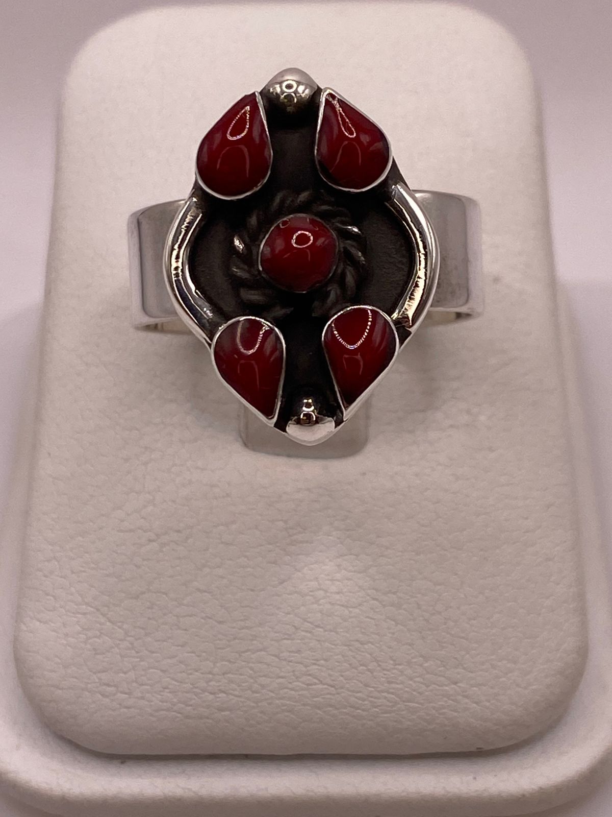 ANILLO DE PLATA LEY 925 CON CORAL ROJO