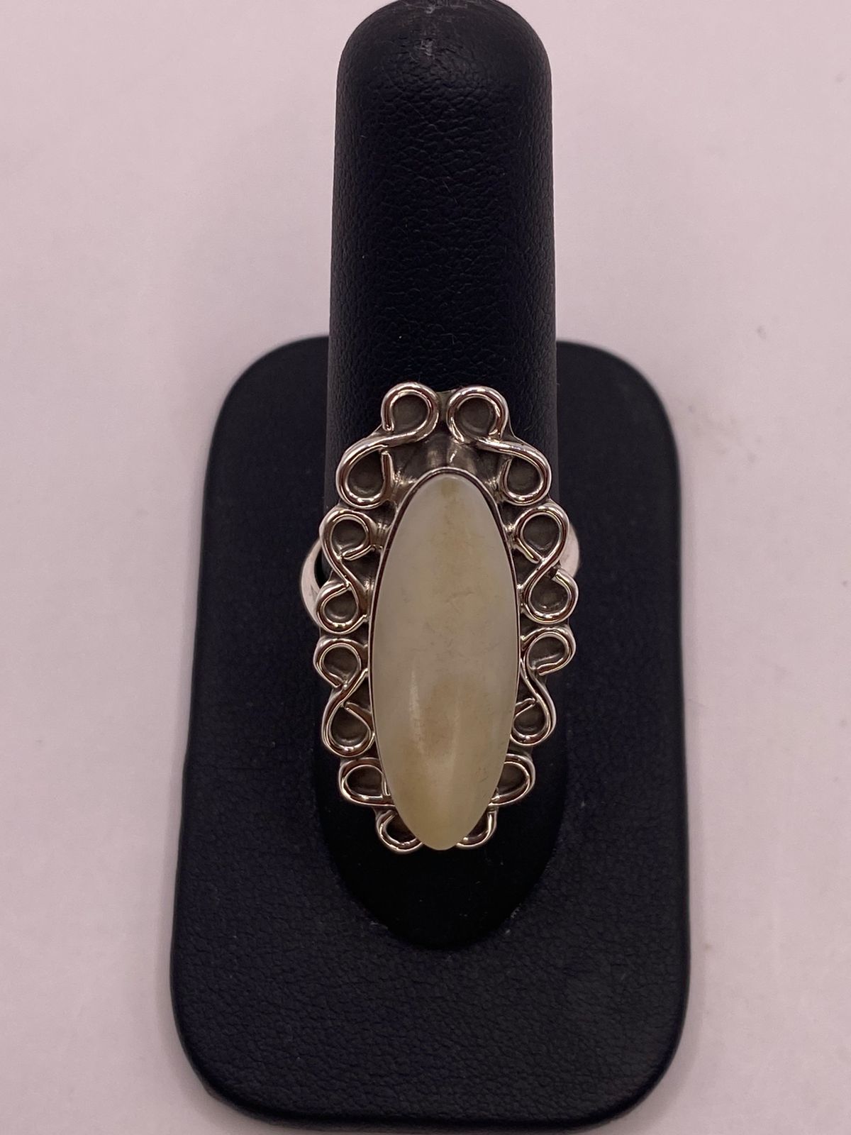 ANILLO DE PLATA LEY 925 CON JADE BLANCO