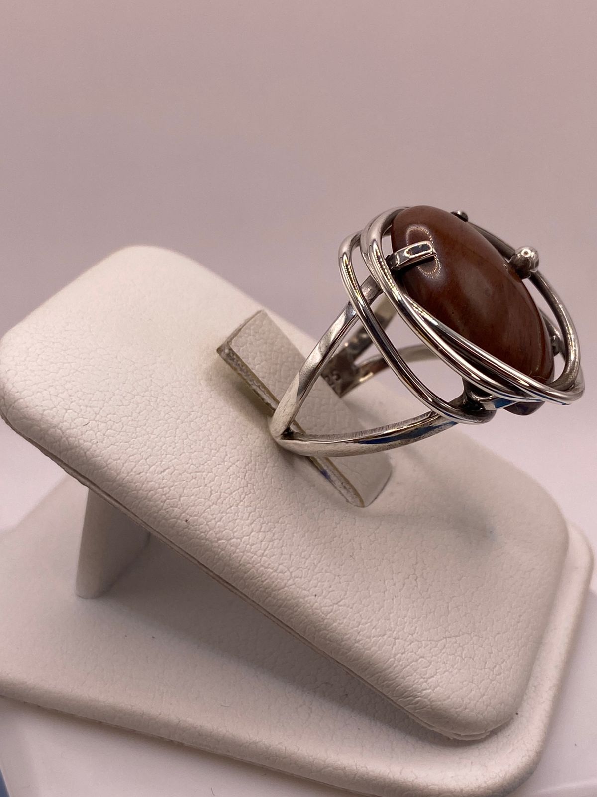 ANILLO DE PLATA LEY 925 CON JASPE ROJO