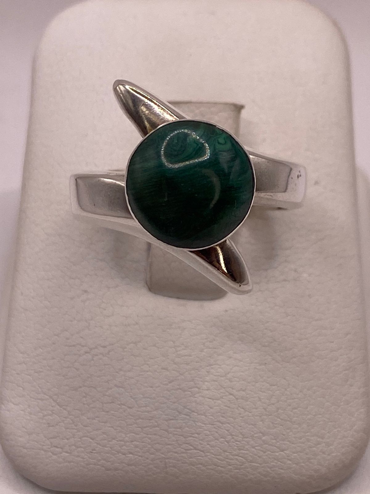 ANILLO DE PLATA LEY 925 CON MALAQUITA NATURAL