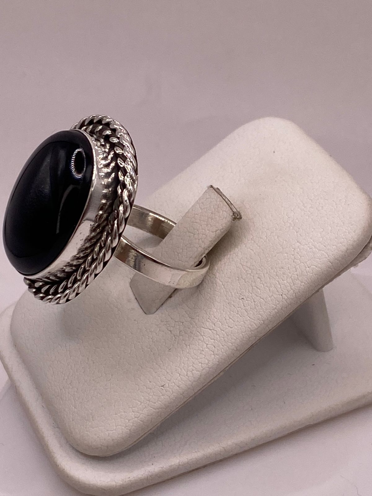 ANILLO DE PLATA LEY 925 CON ÓNIX NEGRO