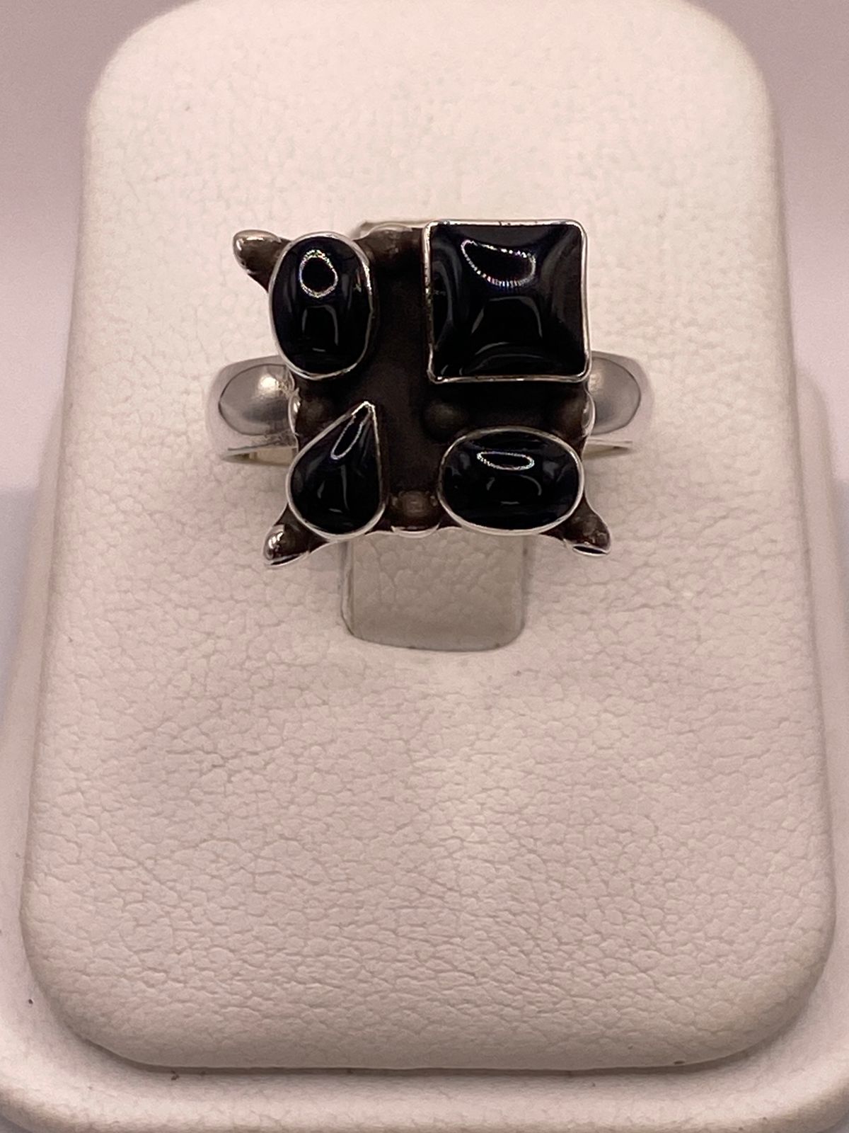 ANILLO DE PLATA LEY 925 CON ÓNIX NEGRO