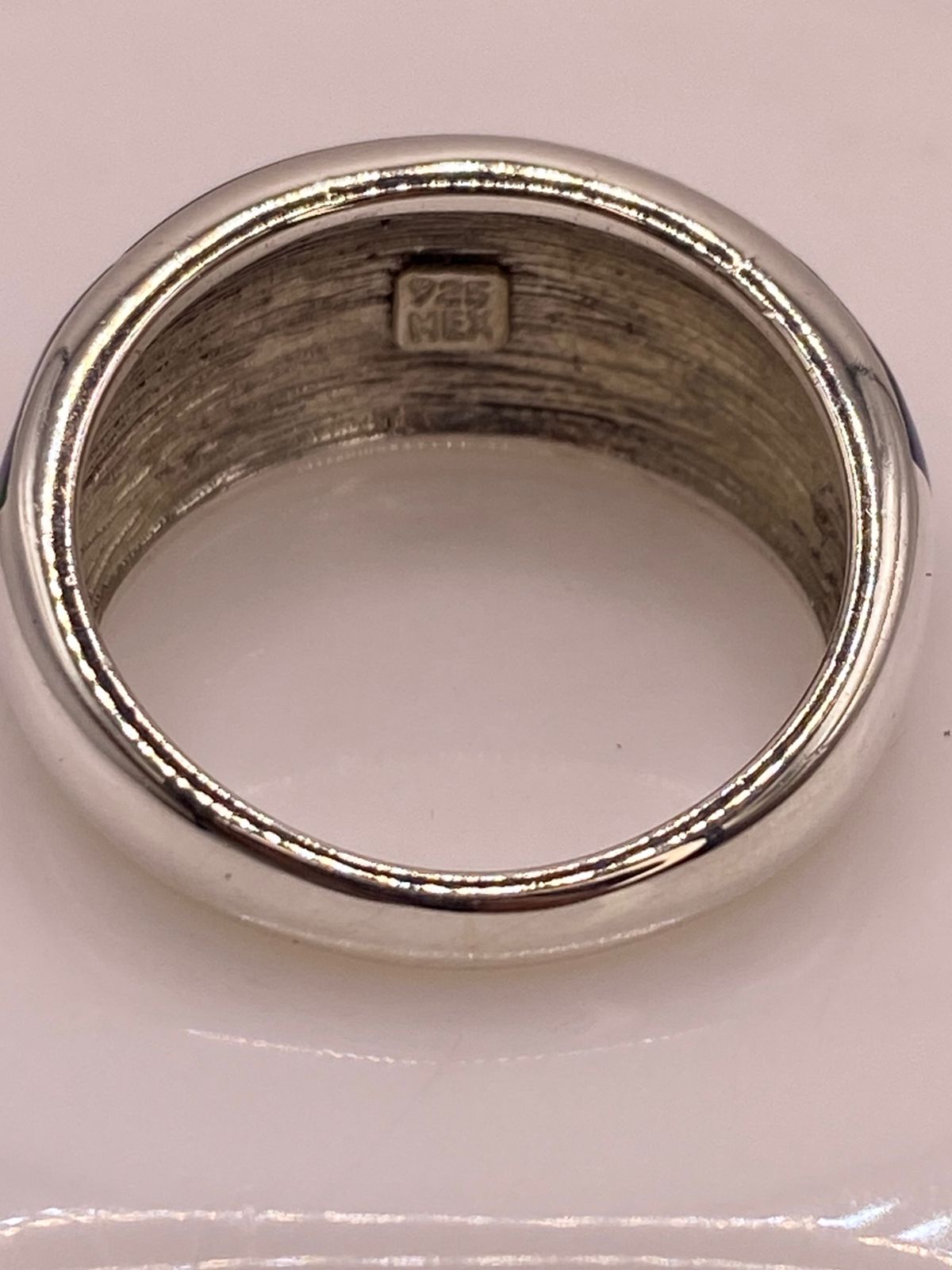 ANILLO DE PLATA LEY 925 CON ÓPALO AZUL Y VERDE DISEÑO ENVOLVENTE
