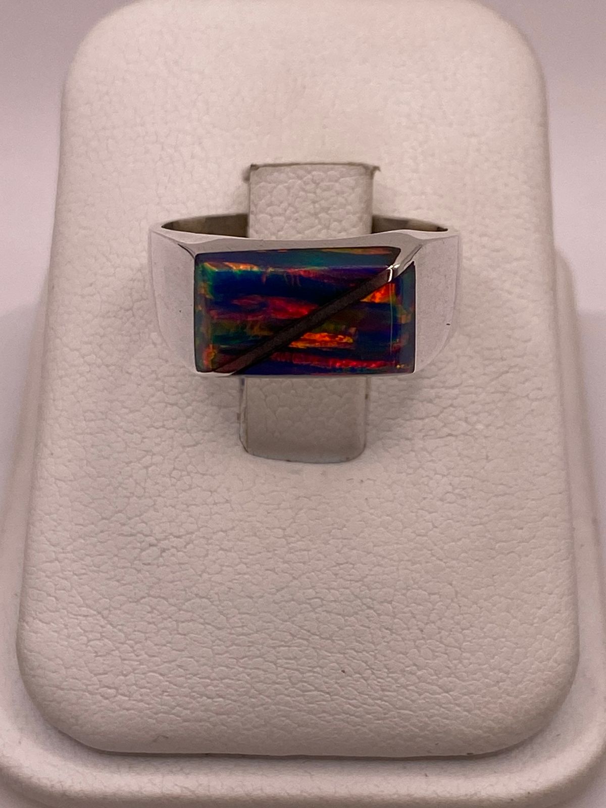 ANILLO DE PLATA LEY 925 CON ÓPALO DE FUEGO AZUL
