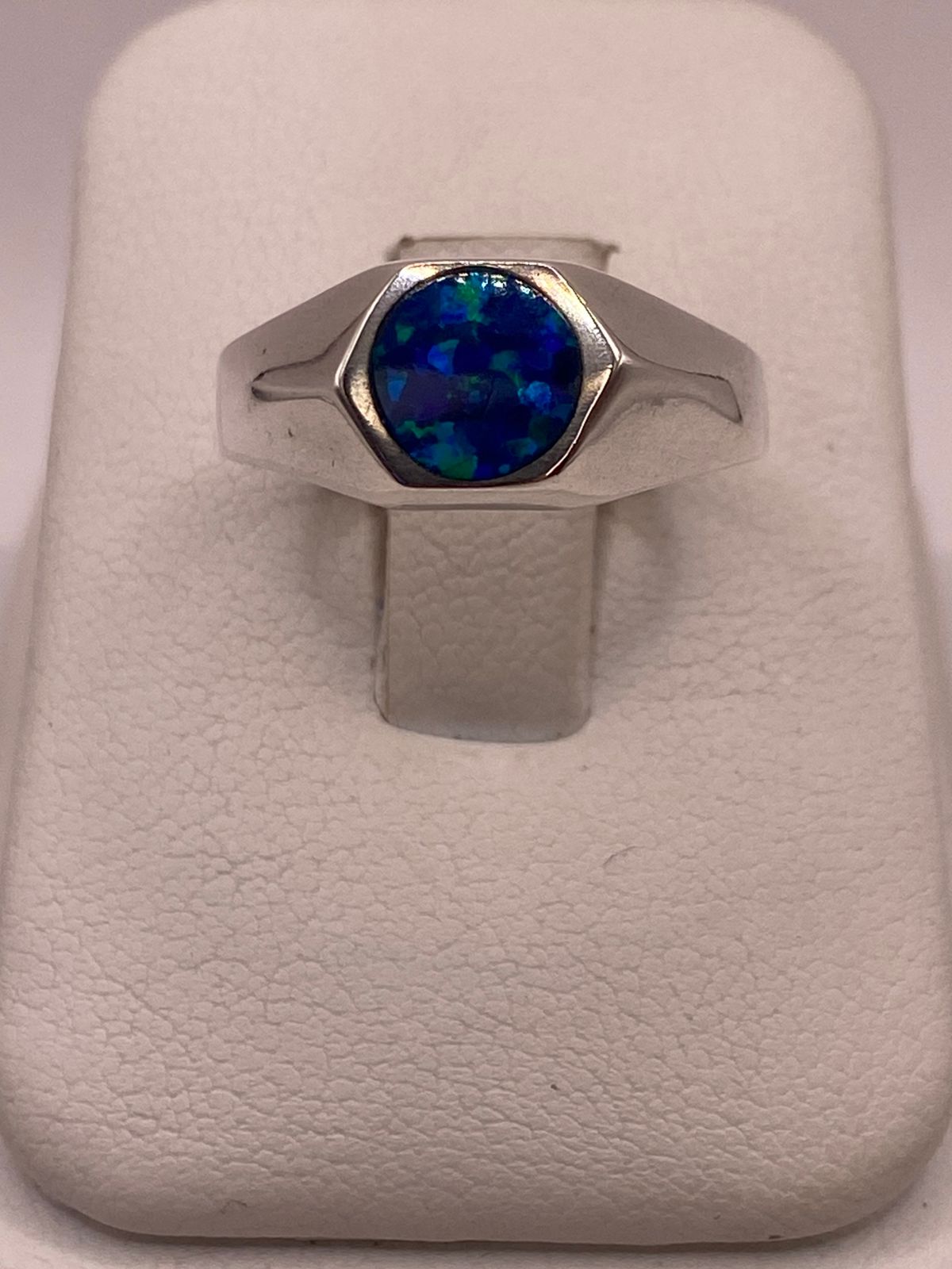 ANILLO DE PLATA LEY 925 CON ÓPALO DE FUEGO AZUL