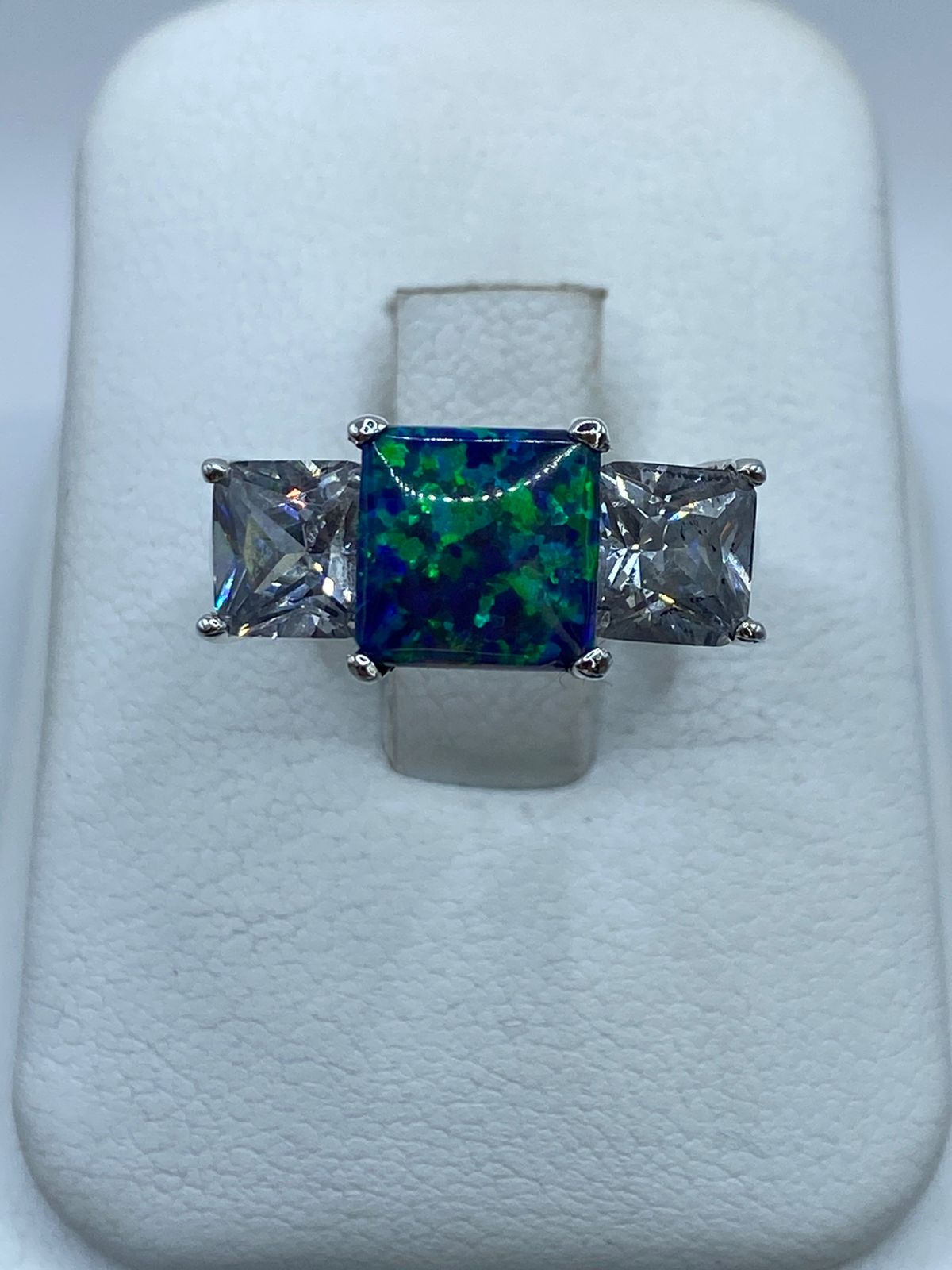 ANILLO DE PLATA LEY 925 CON ÓPALO DE FUEGO Y ZIRCONIA