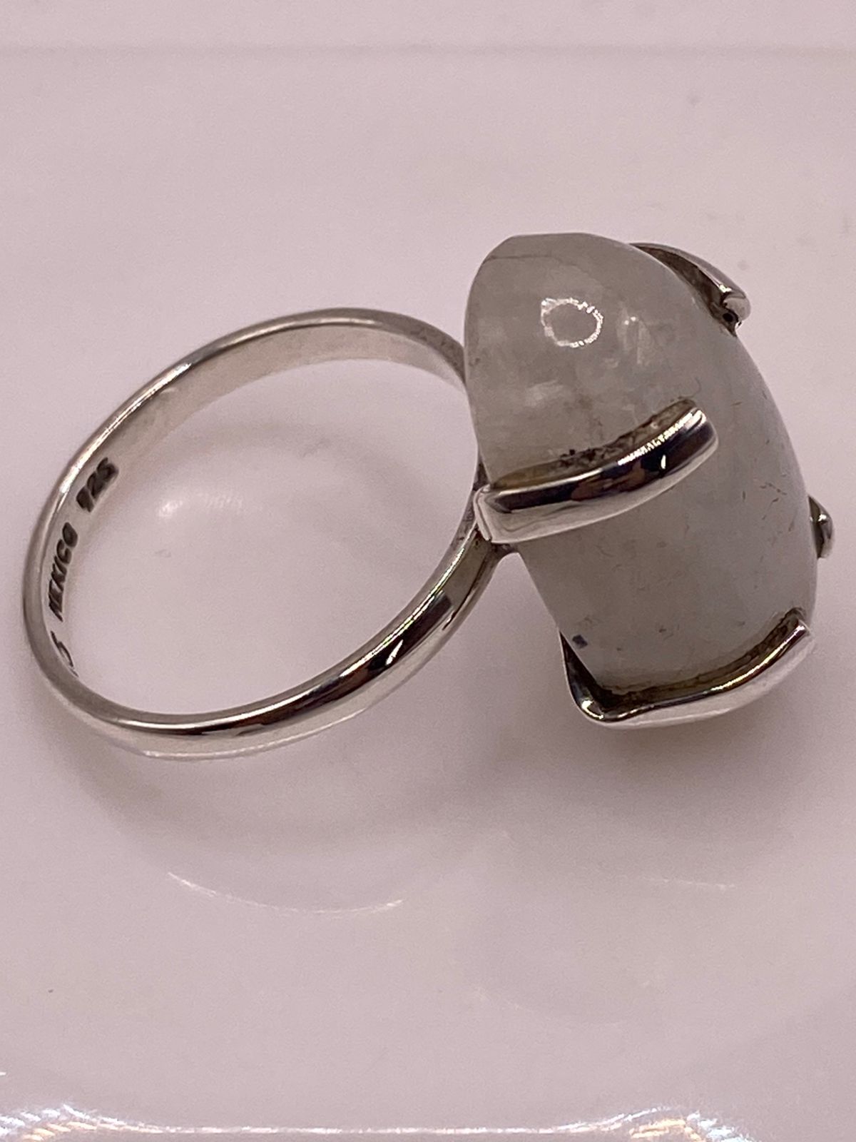 ANILLO DE PLATA LEY 925 CON PIEDRA LUNA NATURAL
