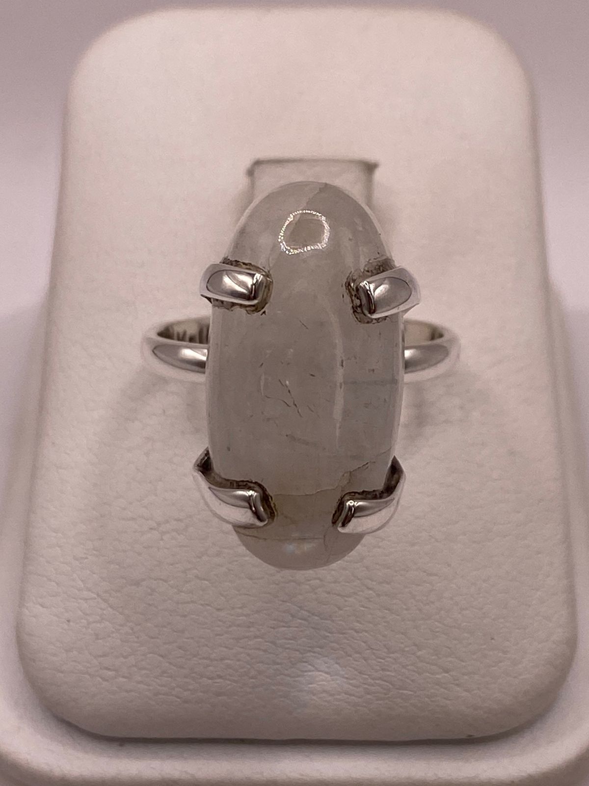 ANILLO DE PLATA LEY 925 CON PIEDRA LUNA NATURAL