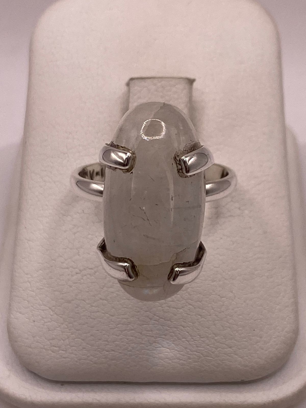 ANILLO DE PLATA LEY 925 CON PIEDRA LUNA NATURAL