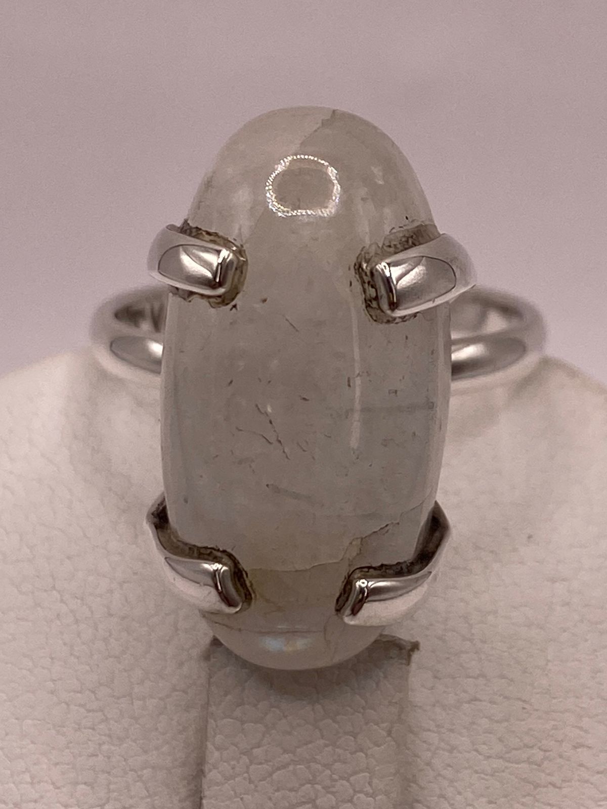 ANILLO DE PLATA LEY 925 CON PIEDRA LUNA NATURAL