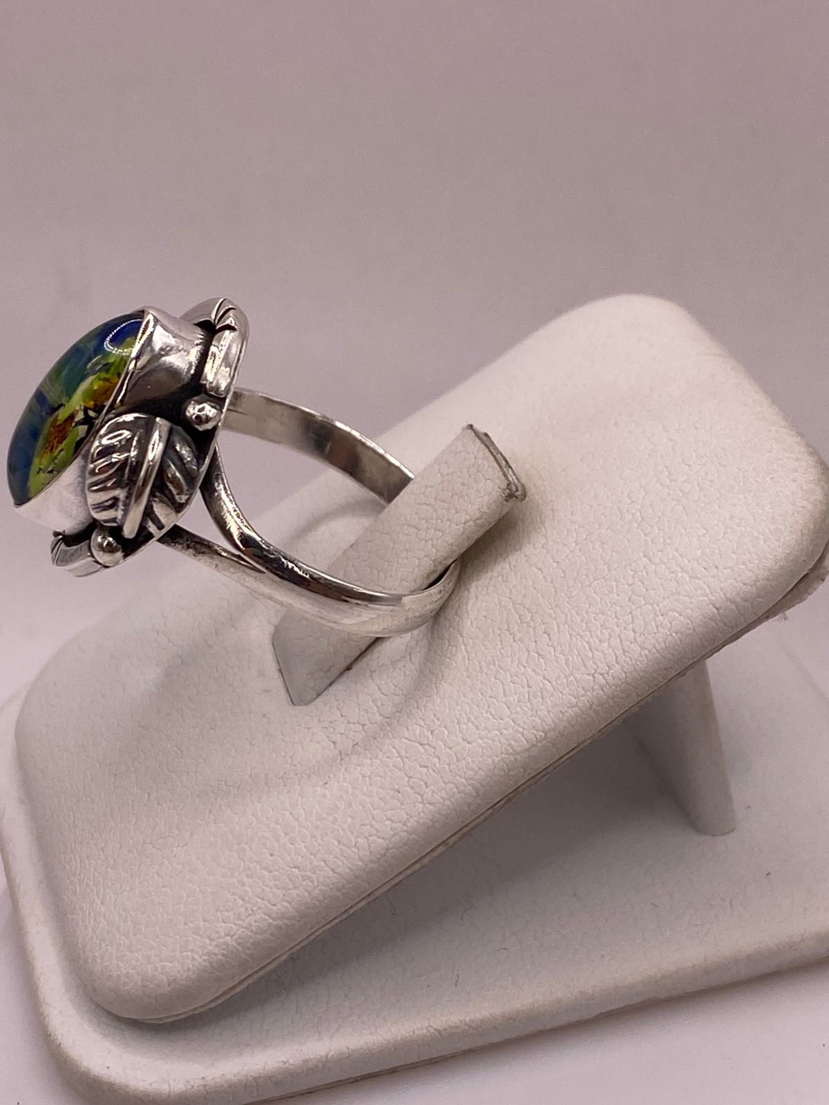 ANILLO DE PLATA LEY 925 CON VIDRIO DICROICO