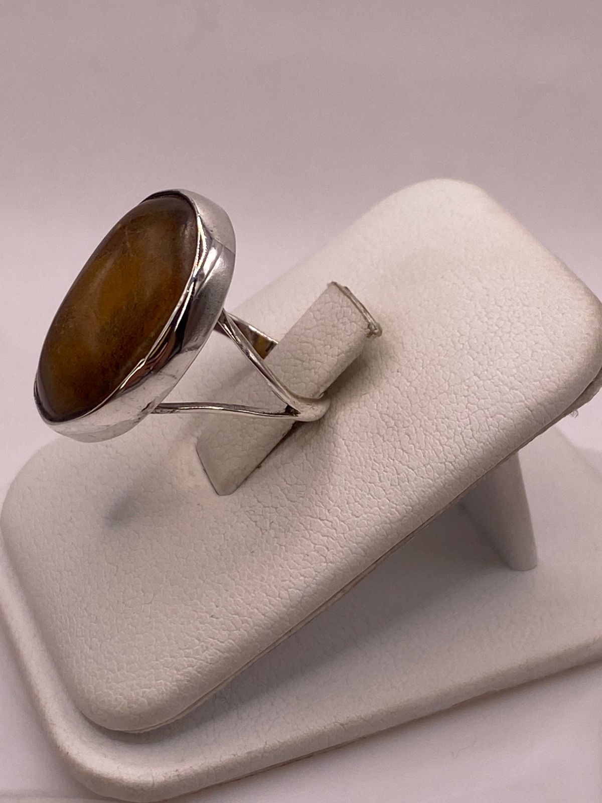 ANILLO DE PLATA LEY 950 CON ÁMBAR NATURAL